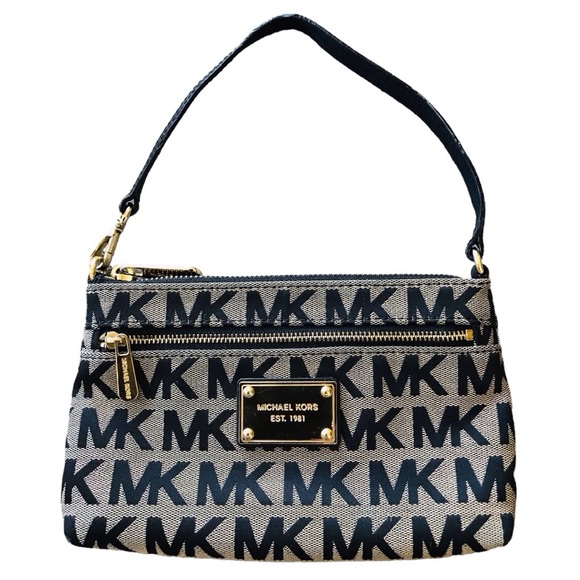 Michael Kors Handbags - Pre-loved Michael Kors mini bag